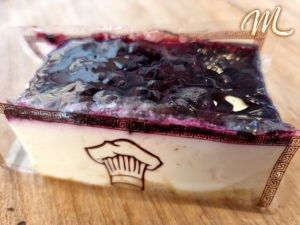 Postre Yogur con sábana de mermelada de arándanos